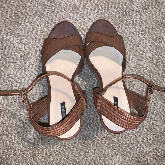 Brown Wedges - Picture 3 of 4